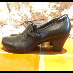 Cobb Hill Sandy black leather dress shoe